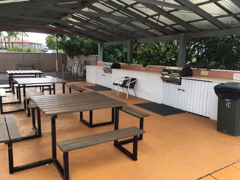 Tuncurry Beach Motel - Dentist Find 1