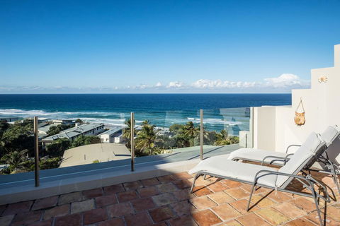 Tuscan Inspired Townhouse Minutes From The Beach - Dentist Find 1