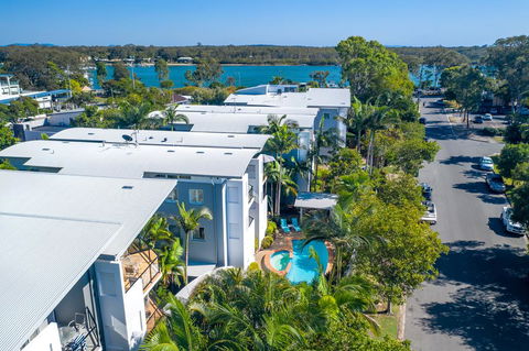 Twin Quays Noosa - Dentist Find 2