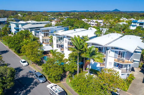 Twin Quays Noosa - Dentist Find 1