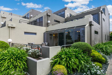 Two Bays Apartments, Australia - Dentist Find 2