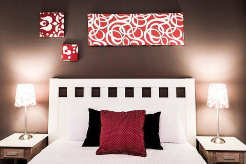 Two Bedroom Apt Next To Perth CBD With Parking. - Dentist Find 2