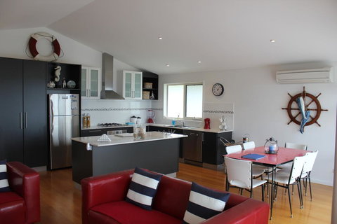 Two Views - Dentist Find 2