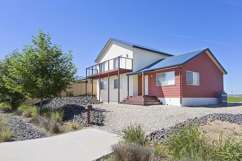 Twynam House - Jindabyne - Dentist Search 0