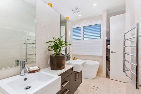 Ulladulla Family Retreat - Dentist Find 2