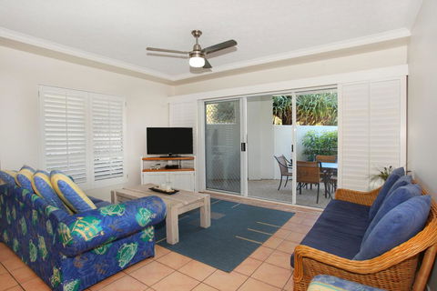 Unit 1 Marcoola Sunrise - Marcoola Beach - Dentist Find 2