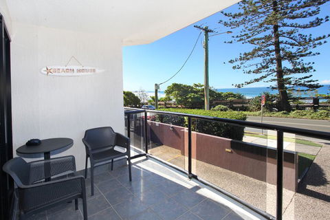 Unit 1 Phoenix Apartments, Coolum Beach - Dentist Find 2