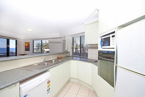 Unit 1, The Rocks, 1746 David Low Coolum Beach - 500 Bond - Dentist Find 1