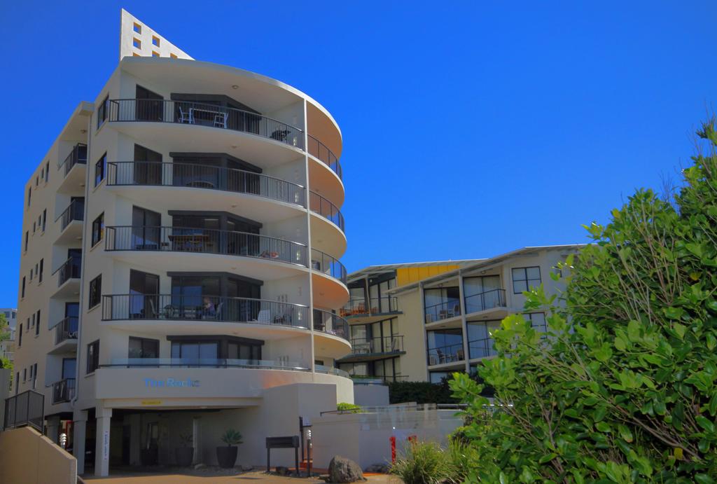 Unit 1 The Rocks 1746 David Low Coolum Beach - 500 Bond