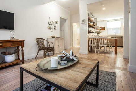 Unit 1/52 Mount St - Aquarium- Ground Floor Home 5 Mins Walk To Beach - Dentist Search 3