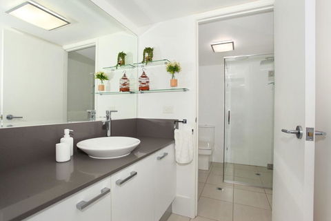 Unit 2 Point Break Apartments, 1-3 Point Arkwright, Linen Incl - Dentist Find 3