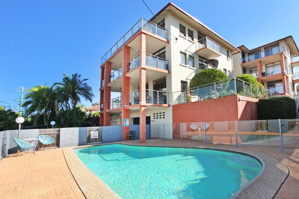 Unit 2 Cooltoro Court 7 Frank Street Coolum Beach 400 BOND LINEN INCLUDED