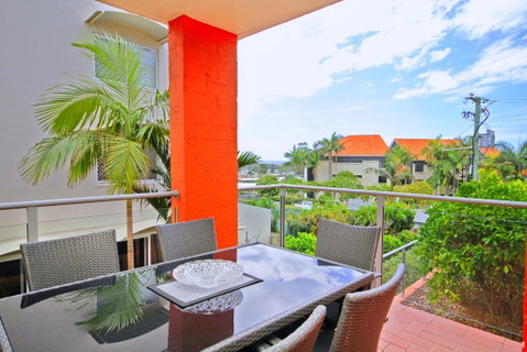 Unit 2, Cooltoro Court, 7 Frank Street Coolum Beach, 400 BOND, LINEN INCLUDED - Dentist Search 2