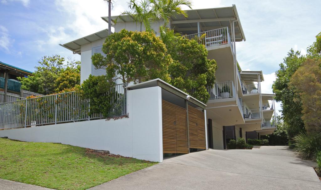 Unit 2 Sea Breeze Villas- 39 First Avenue Coolum - WIFI 400 Bond
