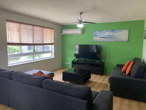 Unit 3 'Kings Cove', Kings Beach - Dentist Find 1