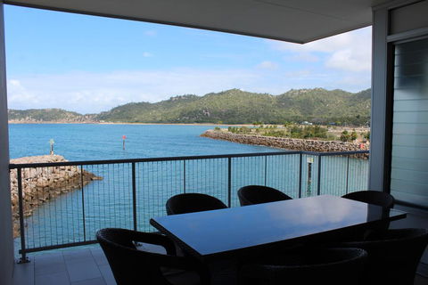 Unit 3302 One Bright Point - Dentist Search 3