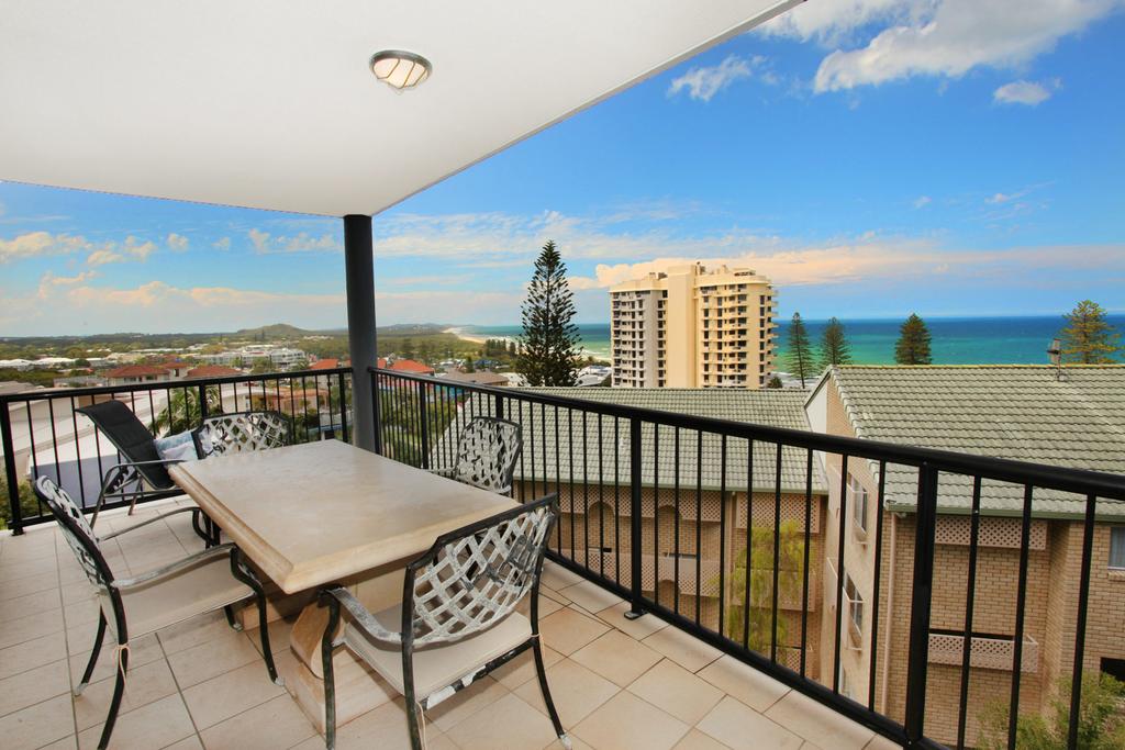 Unit 4 Beaumont Sur Mer 13 - 15 Pacific Terrace Coolum Beach 400 BOND LINEN SUPPLIED