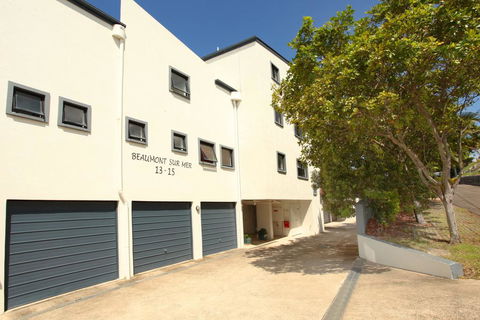 Unit 4, Beaumont Sur Mer, 13 - 15 Pacific Terrace Coolum Beach, 400 BOND, LINEN SUPPLIED - Dentist Find 2