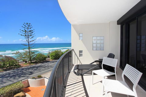 Unit 4, The Rocks, 1746 David Low Way Coolum Beach - 500 Bond - Dentist Find 1