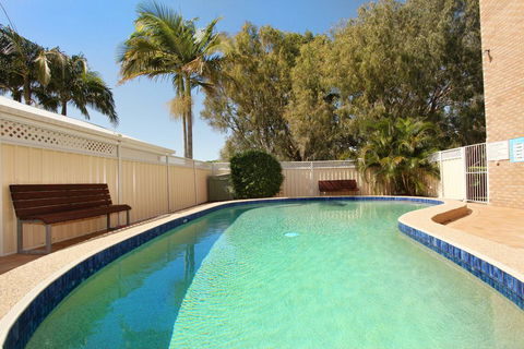 Unit 7, Belander Court, 34 Perry Street Coolum Beach, AIR CONDITIONED, 400 BOND, LINEN SUPPLIED - Dentist Find 3