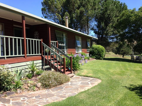 Upper Murray Cottages - Dentist Search 1