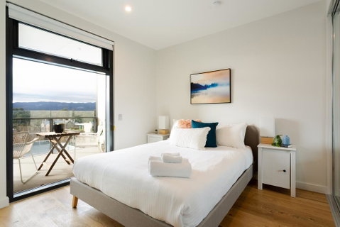 Urban Rest - Bondi Central Apartments - Dentist Search 1