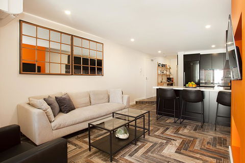 Urban Rest - Young St - Dentist Search 0