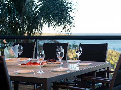 Venabu On Garuwa, 20 Garuwa Street - Spectacular House With Fabulous Views - Dentist Find 2