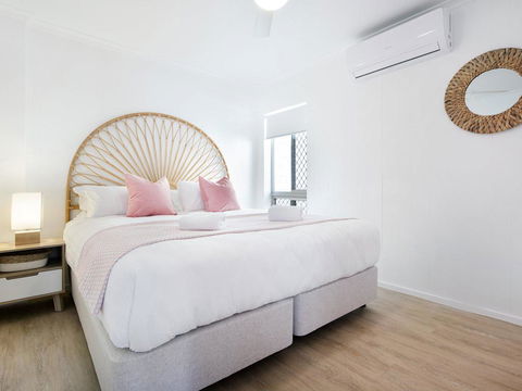 Ventura Beach Motel 2 Bedroom Poolside - Dentist Find 1