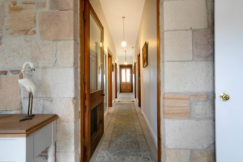 Victoria Cottage - Dentist Find 3
