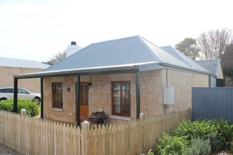 Victoria Cottage - Dentist Find 3