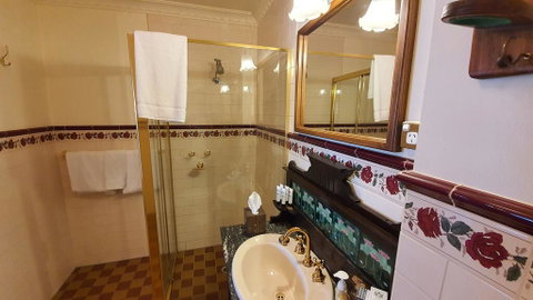 Victoria House Motor Inn - Dentist Search 1