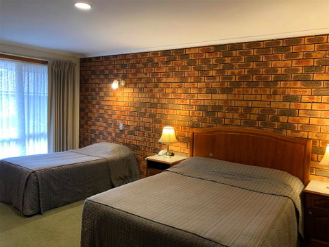 Victoriana Motor Inn - Dentist Find 1