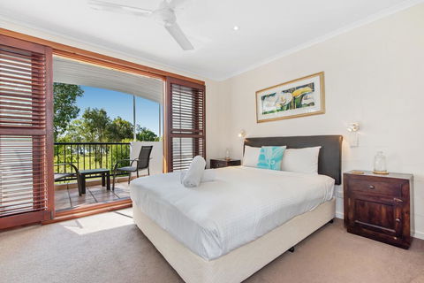 Villa Aqua - Dentist Search 0