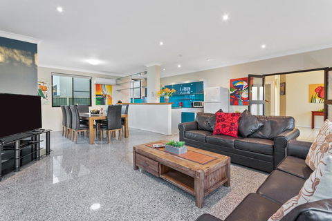 Villa De Marseilles - Melbourne - Dentist Find 1