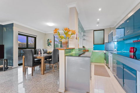 Villa De Marseilles - Melbourne - Dentist Find 2
