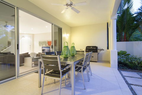 Villa Del Mar - Port Douglas - Dentist Find 3
