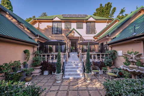 Villa Della Rosa Bed & Breakfast - Dentist Find 3