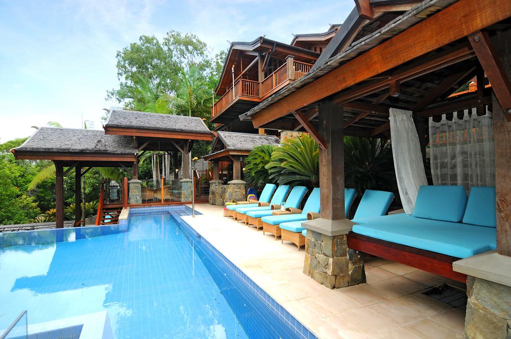 Villa Empat Puluh Dua