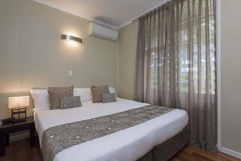 Villa Frangipani - Dentist Find 3