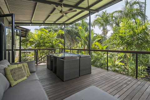 Villa Frangipani - Dentist Find 0