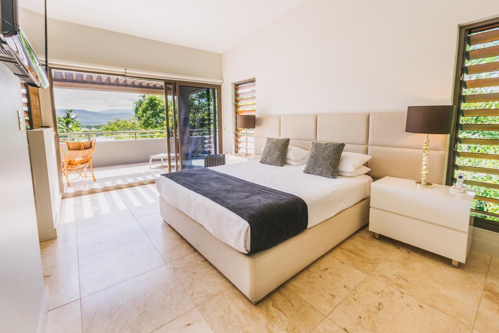Villa Mercedes - Luxury Holiday Villa