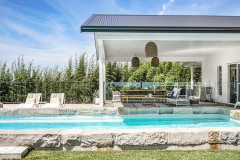 Villa St Helena - Dentist Find 3