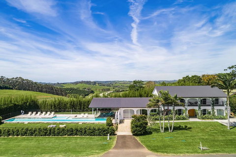 Villa St Helena - Dentist Find 2