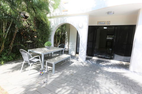 Villa Via Veneto - Dentist Find 1