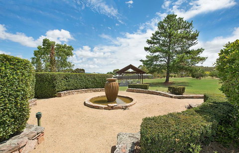 Vineyard Cottages - Dentist Search 1