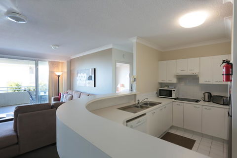 Visit The Cote D'Azur In Sunshine Beach - Dentist Find 2