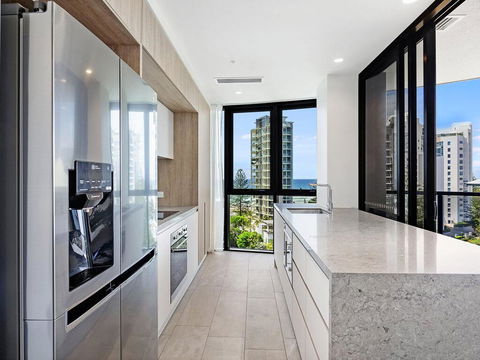 Vue Broadbeach Private 2 Bed Ocean View - Dentist Search 3