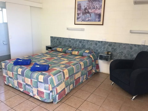 Wagon Wheel Motel - Dentists Australia 2