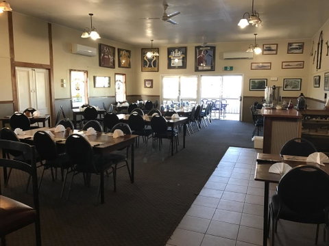 Wagon Wheel Motel - Dentists Australia 1